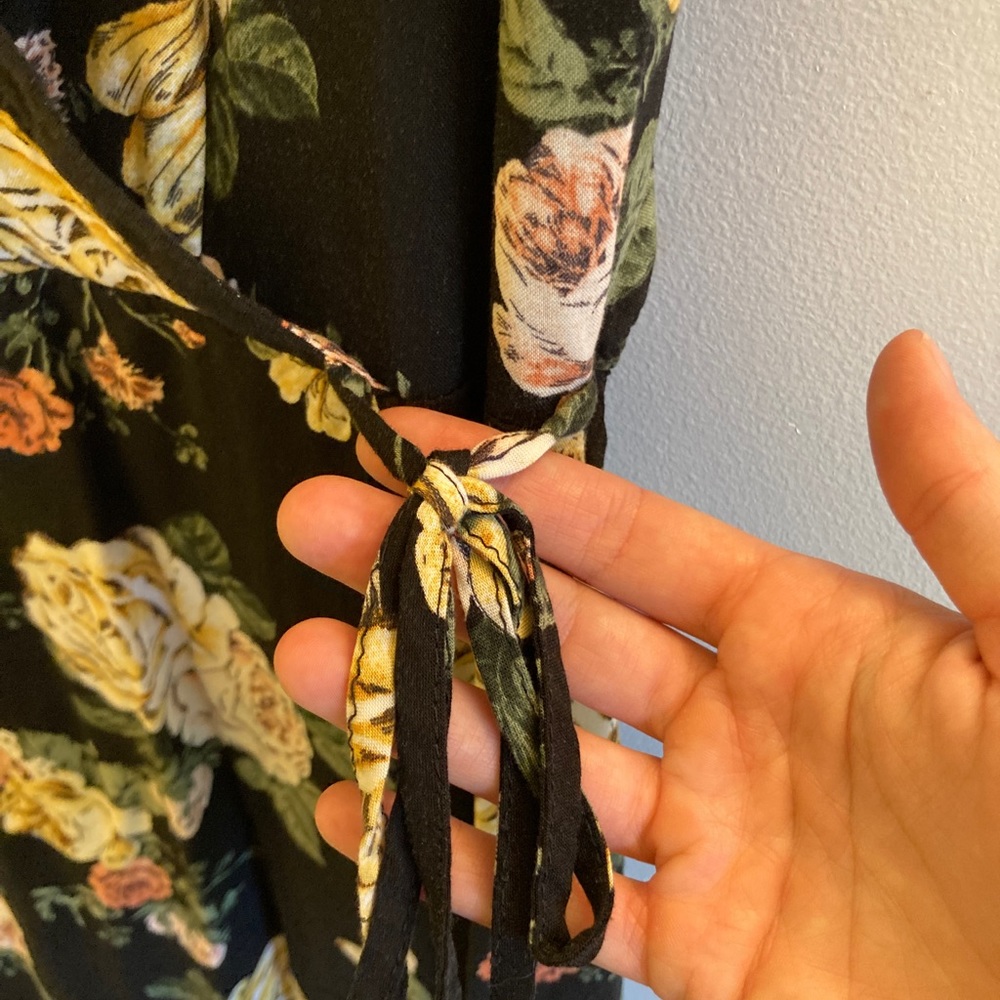 Floral wrap dress - Picture 4 of 4